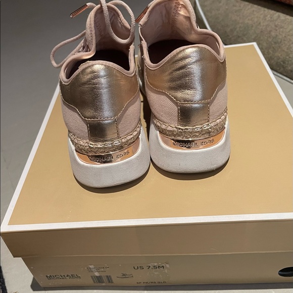 Michael Kors Women Sneaker’s - Picture 3 of 4
